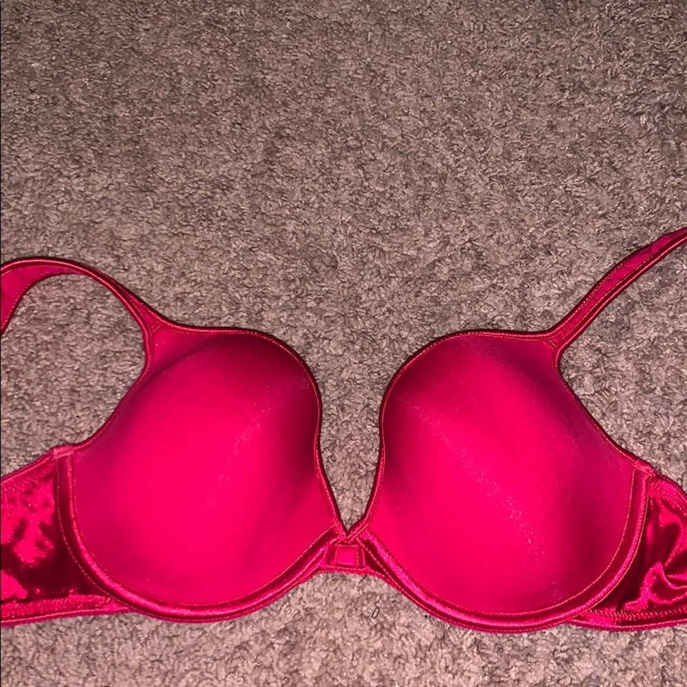 PLAYTEX RED LIGHTLY LINED BRA